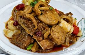 Braised Eel with Preserved Vegetable on Tofu Skin