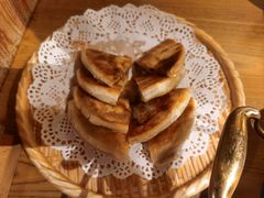 土家牛肉饼-吃饭皇帝大·土家民族菜(温州万象城店)
