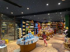 -钟书阁(珍园店)
