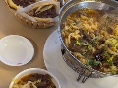 -闫家驴肉老店(华电一校店)
