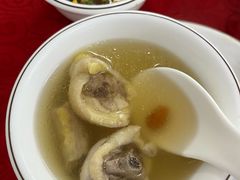 滋补汤底-花苑美食横琴生蚝火锅(拱北粤华路店)