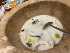 -滇香肴·云南菜蒸汽石锅鱼(云南北路店)