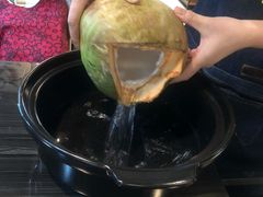 -东椰·海南椰子鸡火锅(朝阳门店)