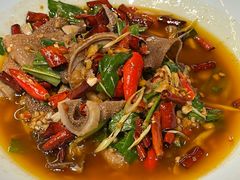 油炝毛肚-老滇山寨•云南特色菜•地方菜•民族风情歌舞表演(金碧店)