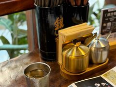 -银米·云南传统过桥米线(双廊黑金冠店)