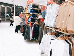 -优衣库(红谷滩万达店)