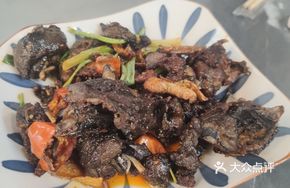 Ginger Stir-fried Black Chicken