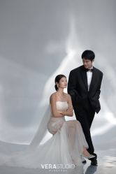 -至臻微拉婚纱摄影