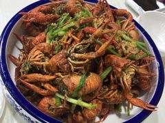 -虾弄弄海派小龙虾·牛羊蝎子火锅