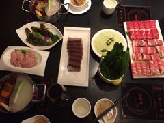 -小天鹅火锅·一线江景洪鼎旗舰店(洪崖洞店)
