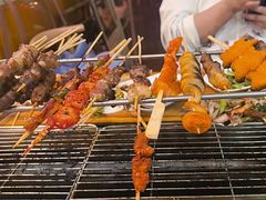 -哈尔滨小酒馆·鲜肉现穿自助烧烤(康新花园店)