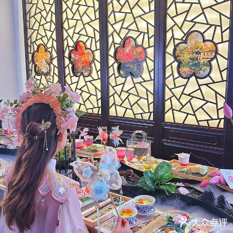 豫园的！在这家get曲水流觞荷花宴