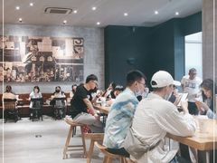 -星巴克臻选(郑州国贸360广场店)