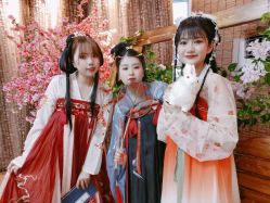 -汉仪华裳汉服馆(打浦桥店)