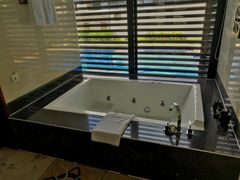 -三亚亚龙湾雅高铂尔曼别墅度假酒店