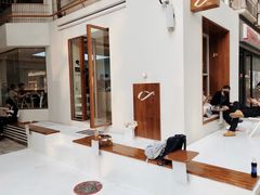 -Line 咖啡(石厦花园店)