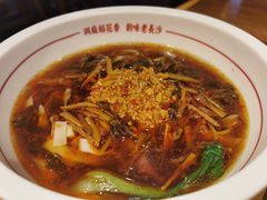-呷佬·长沙手工米粉(金沙江路店)