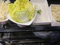 -左庭右院鲜牛肉火锅(金山万达店)