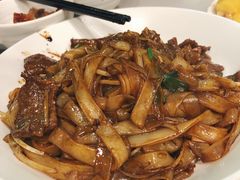 干炒牛河-深井陈记烧鹅酒家(新填地街店)