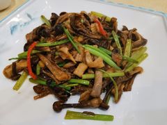 -南湖船菜大酒店