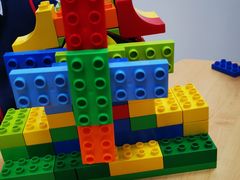 -斯坦星球AI编程·机器人科创·科学实验·信奥·思维·STEM·积木拼搭·竞赛考级(浦东联洋广场大拇指龙阳御桥中心)