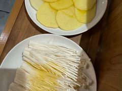 -小花花炭火烤肉·十五年延吉风味(左家庄店)