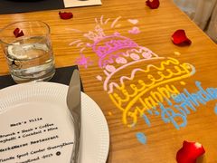 -Mark&Mars Restaurant