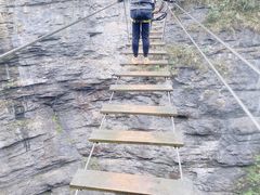 -贵阳猴耳天坑·极限酷玩公园