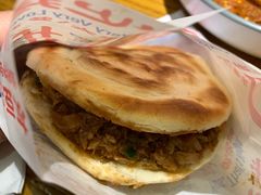 老陕腊汁肉夹馍-煜北·西北小馆(曲阳路店)