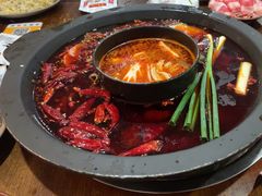 -黄潇洒老火锅(九眼桥宏济巷店)