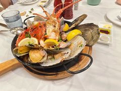 -三亚亚龙湾瑞吉酒店·宴悦Driftwood·游水海鲜·牛排·草坪·私人定制
