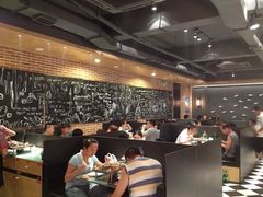 大堂-鸣记脆皮烤鱼(岐山路店)