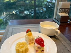 -南郊宾馆·风味自助餐厅·山东十六地市特色菜