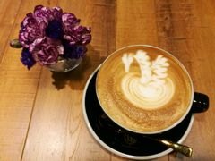 拿铁-麦隆咖啡Mellower Coffee(弘基时尚生活中心店)