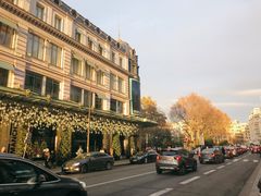 -乐蓬马歇百货公司(Rive Gauche)