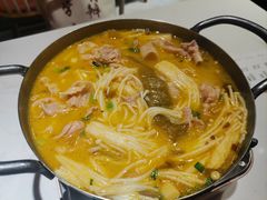 -渝是乎川渝小炒(新世界百货望京店)