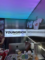 -YOUNGRICH街舞工作室