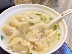 刀鱼馄饨-老半斋(福州路店)