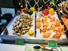 -亚洲国际大酒店·云顶阁旋转自助餐厅
