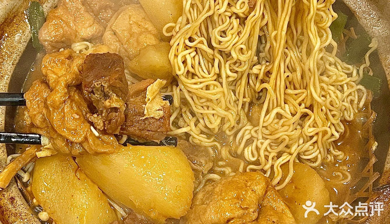 五一特种兵必打卡，好吃不贵牛杂煲D一