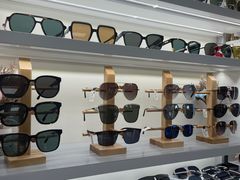 -潘多拉眼镜·蔡司依视路明月(潘家园店)