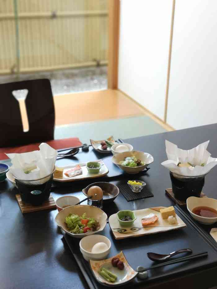 美湖-"这家其实是诹访温泉酒店亲汤里的餐厅,定的."-大众点评移动版