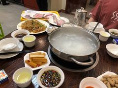 白粥底火锅-正能量脆肉鲩火锅