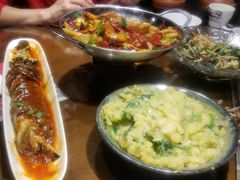 -东口码头·烧鸽子·鱼头泡饼·地方菜(金鹰悦城店)