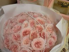 -花间阁鲜花气球连锁(两路口上清寺急市救中心店)