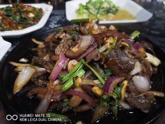 -临江餐馆二楼美食部落