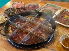 -岗上渣渣老火锅(两路口店)