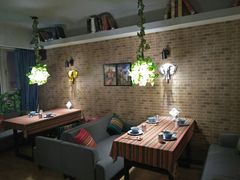 卡座-忘忧草融合私房菜(红鼎国际店)