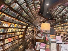 -钟书阁(珍园店)