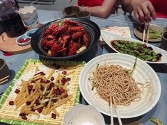 -肥肥虾庄·金牌油焖大虾(杨园滨江时代walk店)